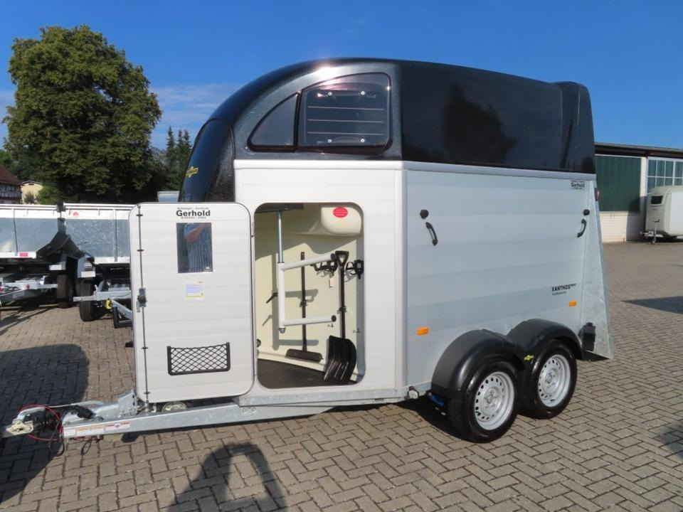 Humbaur,Pferdeanhänger, Xanthos Aero, 2,4 to. SaKa.100 Km/h - Ремарке за коне: снимка 1 Humbaur,Pferdeanhänger, Xanthos Aero, 2,4 to. SaKa.100 Km/h - Ремарке за коне: снимка 1