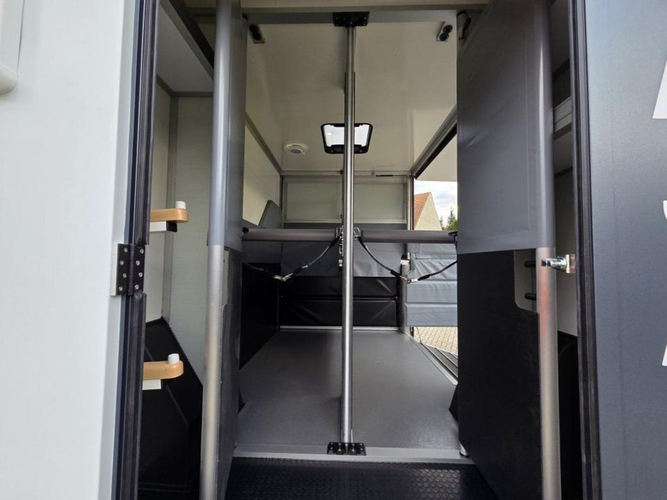 Камион за коне MSG Stablehopper Pferdetransporter Pferdeanhänger Böckmann: снимка 11 Камион за коне MSG Stablehopper Pferdetransporter Pferdeanhänger Böckmann: снимка 11