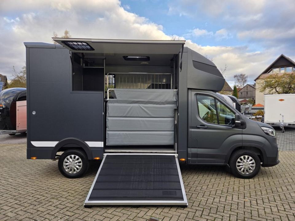 MSG Stablehopper Pferdetransporter Pferdeanhänger Böckmann - Камион за коне: снимка 5 MSG Stablehopper Pferdetransporter Pferdeanhänger Böckmann - Камион за коне: снимка 5