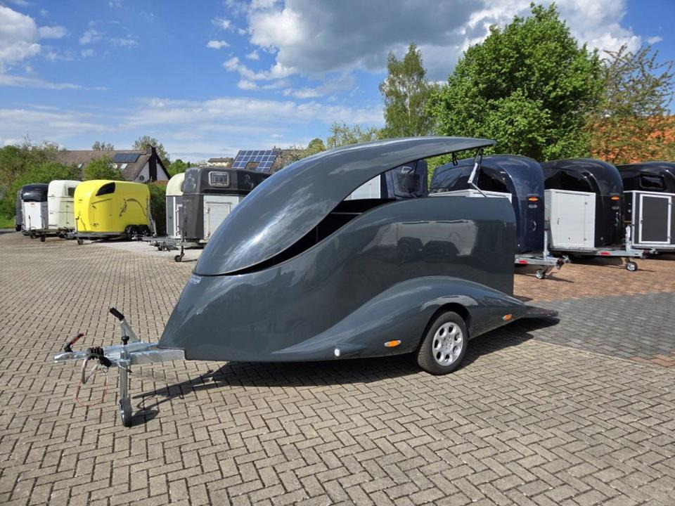 PKW Anhänger geschlossen Motorrad Mieten Leihen 1000kg 100km/h - Ремарке за мотор: снимка 3 PKW Anhänger geschlossen Motorrad Mieten Leihen 1000kg 100km/h - Ремарке за мотор: снимка 3