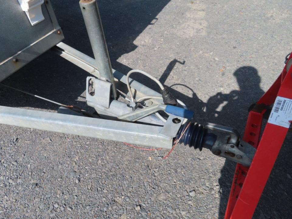 Ремарке за коне Pferdeanhänger PKW Anhänger Henra Radstoßdämpfer TÜV NEU: снимка 6