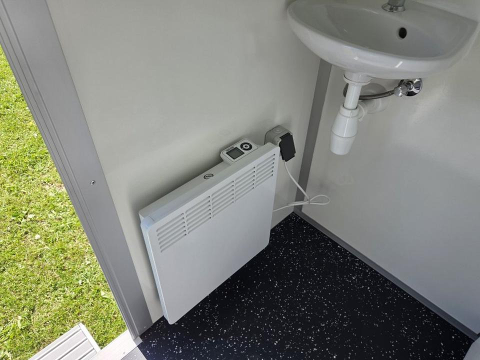 Жилищен контейнер, Ремарке Toilettenwagen Sanitär-Anhänger WC Wagen 2xD, 1xH+2U: снимка 9