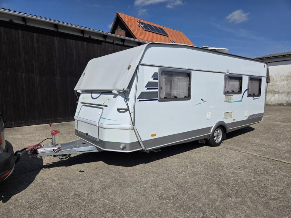 Wohnwagen Hymer Top Ausstattung Mover Vohrzelt 4x Schlafplätze WC - Каравана: снимка 2 Wohnwagen Hymer Top Ausstattung Mover Vohrzelt 4x Schlafplätze WC - Каравана: снимка 2
