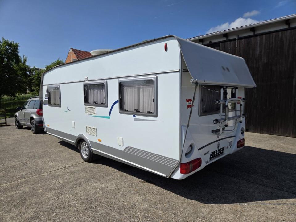 Wohnwagen Hymer Top Ausstattung Mover Vohrzelt 4x Schlafplätze WC - Каравана: снимка 3 Wohnwagen Hymer Top Ausstattung Mover Vohrzelt 4x Schlafplätze WC - Каравана: снимка 3