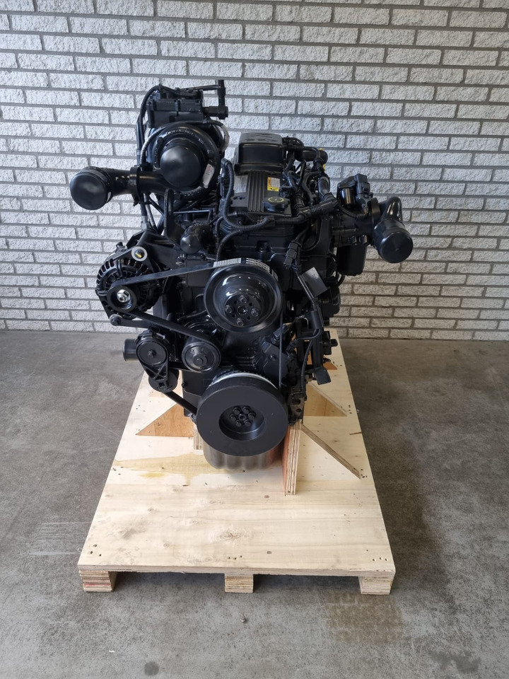 Cummins B6.7 stage 5 CM2350 CPL4834 - Двигател за Багер за манипулиране на материали: снимка 3 Cummins B6.7 stage 5 CM2350 CPL4834 - Двигател за Багер за манипулиране на материали: снимка 3