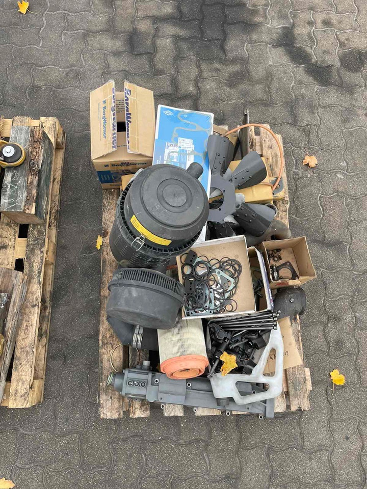 DEUTZ BF4M2012  Serial: 21039937 Fully renovated engine!!! - Двигател за Строителна техника: снимка 4 DEUTZ BF4M2012  Serial: 21039937 Fully renovated engine!!! - Двигател за Строителна техника: снимка 4