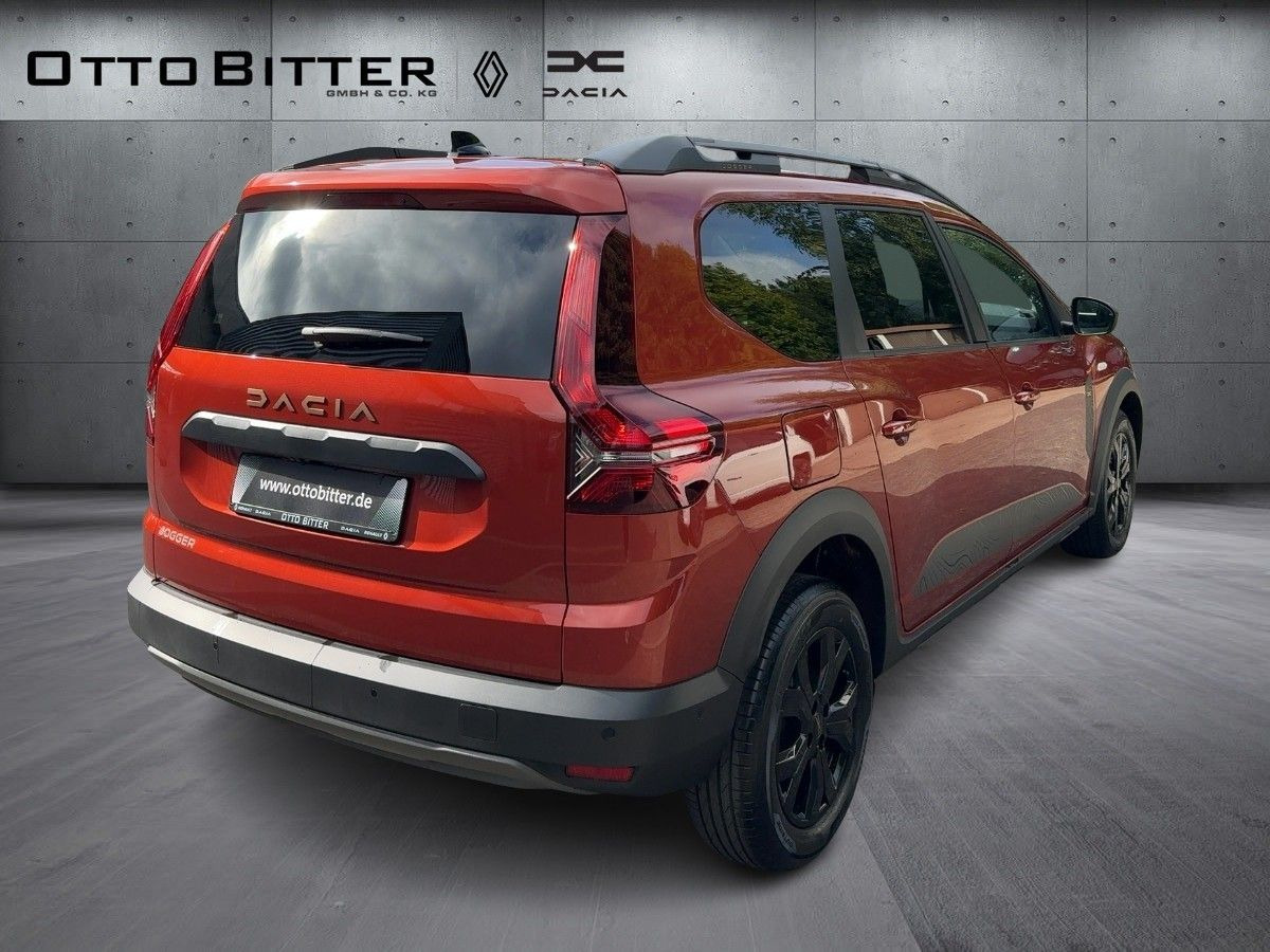 Dacia Jogger Extreme TCe110 5-Sitze CITY-PAKET/NAVI - Комби: снимка 4 Dacia Jogger Extreme TCe110 5-Sitze CITY-PAKET/NAVI - Комби: снимка 4