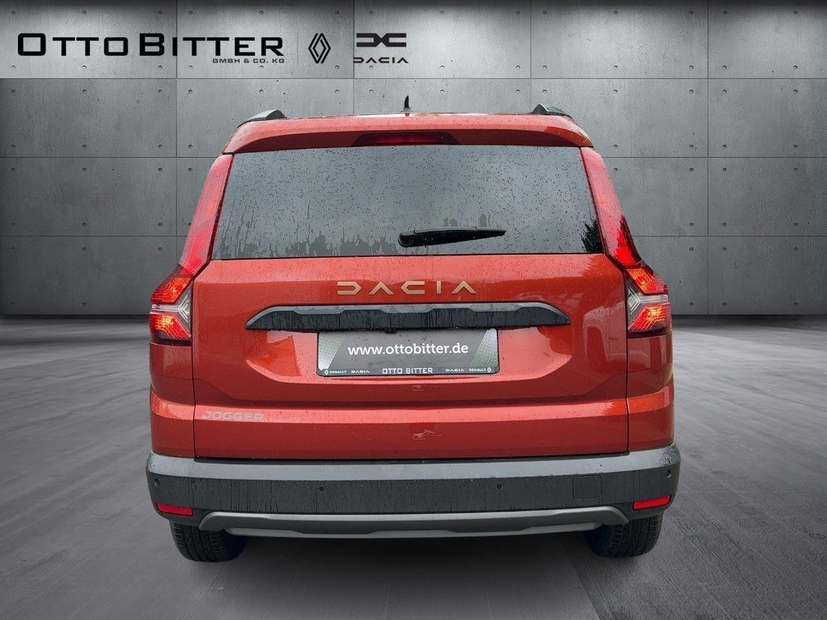Dacia Jogger Extreme TCe110 7-Sitze CITY-PAKET/NAVI - Комби: снимка 3 Dacia Jogger Extreme TCe110 7-Sitze CITY-PAKET/NAVI - Комби: снимка 3