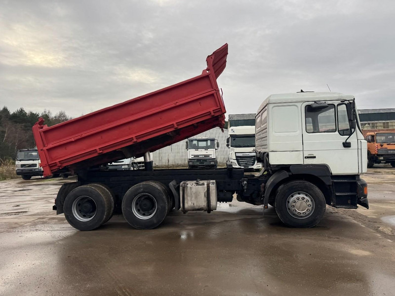 MAN 33.414 (BIG AXLE / STEEL SUSPENSION / 6 CYLINDER / MANUAL GEARBOX) - Самосвал камион: снимка 4 MAN 33.414 (BIG AXLE / STEEL SUSPENSION / 6 CYLINDER / MANUAL GEARBOX) - Самосвал камион: снимка 4