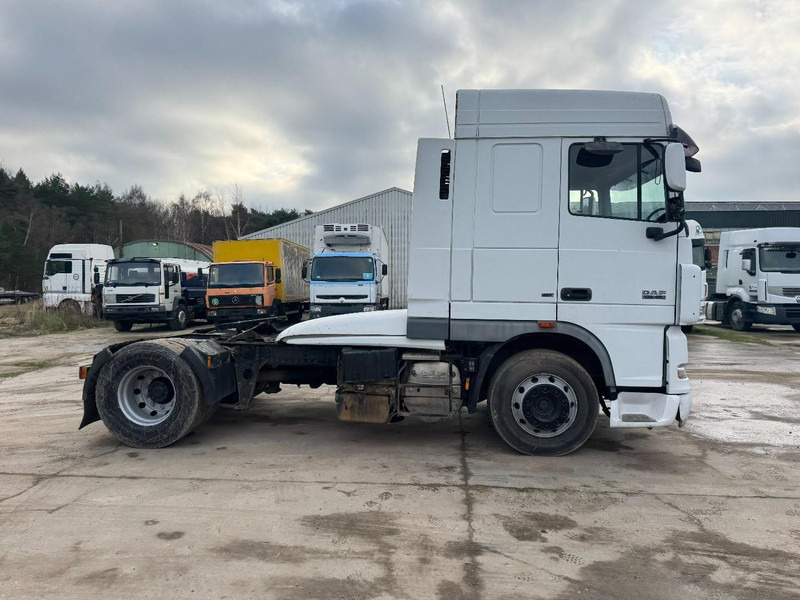 DAF 105 XF 460 Space Cab (GOOD CONDITION / BON ETAT / 2012 !!!) - Влекач: снимка 4 DAF 105 XF 460 Space Cab (GOOD CONDITION / BON ETAT / 2012 !!!) - Влекач: снимка 4