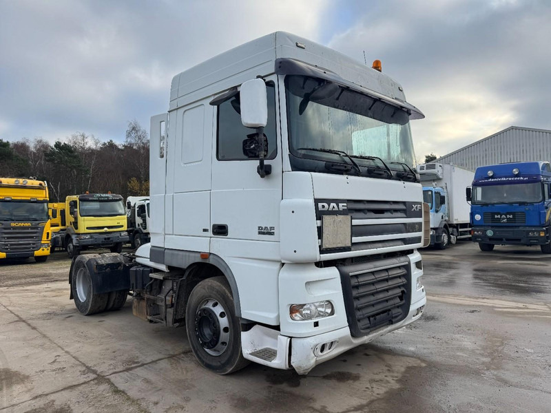 DAF 105 XF 460 Space Cab (GOOD CONDITION / BON ETAT / 2012 !!!) - Влекач: снимка 3 DAF 105 XF 460 Space Cab (GOOD CONDITION / BON ETAT / 2012 !!!) - Влекач: снимка 3