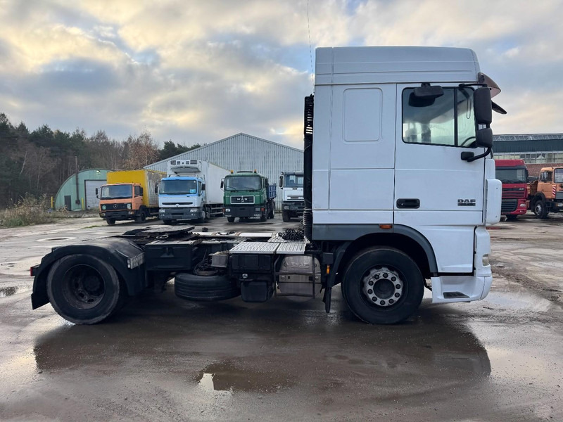 DAF 105 XF 460 Space Cab (MANUAL GEARBOX / BOITE MANUELLE / PERFECT CONDITION) - Влекач: снимка 4 DAF 105 XF 460 Space Cab (MANUAL GEARBOX / BOITE MANUELLE / PERFECT CONDITION) - Влекач: снимка 4