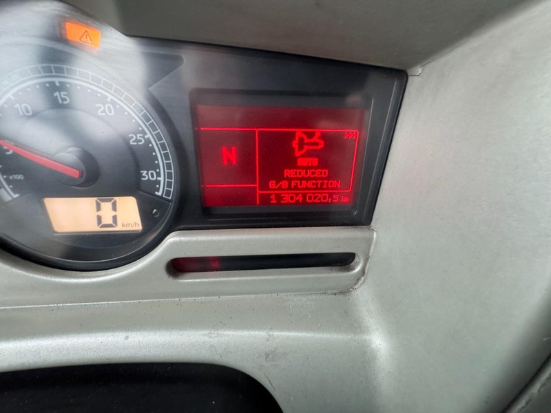 Влекач Renault Premium 450 DXI (VERY NICE CONDITION / TRES BON ETAT): снимка 13 Влекач Renault Premium 450 DXI (VERY NICE CONDITION / TRES BON ETAT): снимка 13