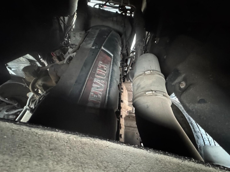 Влекач Renault Premium 450 DXI (VERY NICE CONDITION / TRES BON ETAT): снимка 16 Влекач Renault Premium 450 DXI (VERY NICE CONDITION / TRES BON ETAT): снимка 16