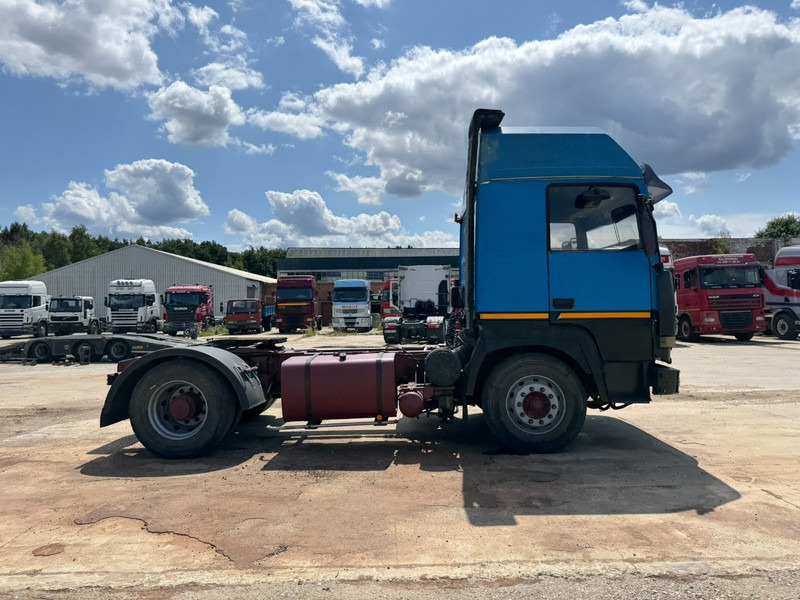 Renault R 340 Major (GRAND PONT / BOITE MANUELLE / POMPE MANUELLE) - Влекач: снимка 4 Renault R 340 Major (GRAND PONT / BOITE MANUELLE / POMPE MANUELLE) - Влекач: снимка 4