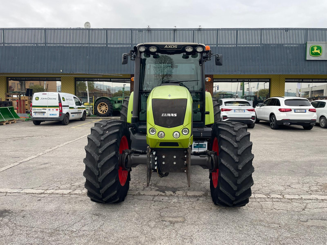 CLAAS AXOS 340 - Трактор: снимка 3 CLAAS AXOS 340 - Трактор: снимка 3