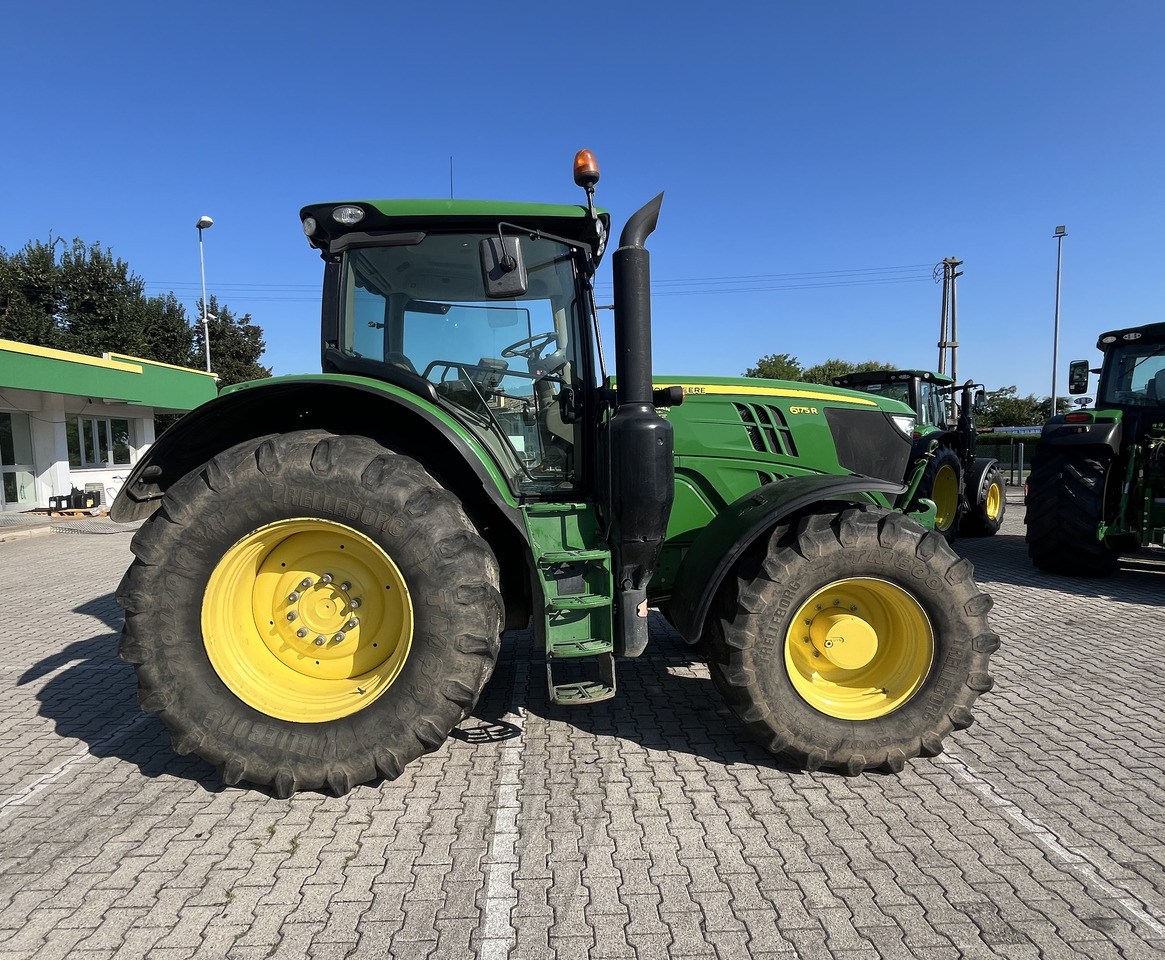 JOHN DEERE 6175 R - Трактор: снимка 3 JOHN DEERE 6175 R - Трактор: снимка 3