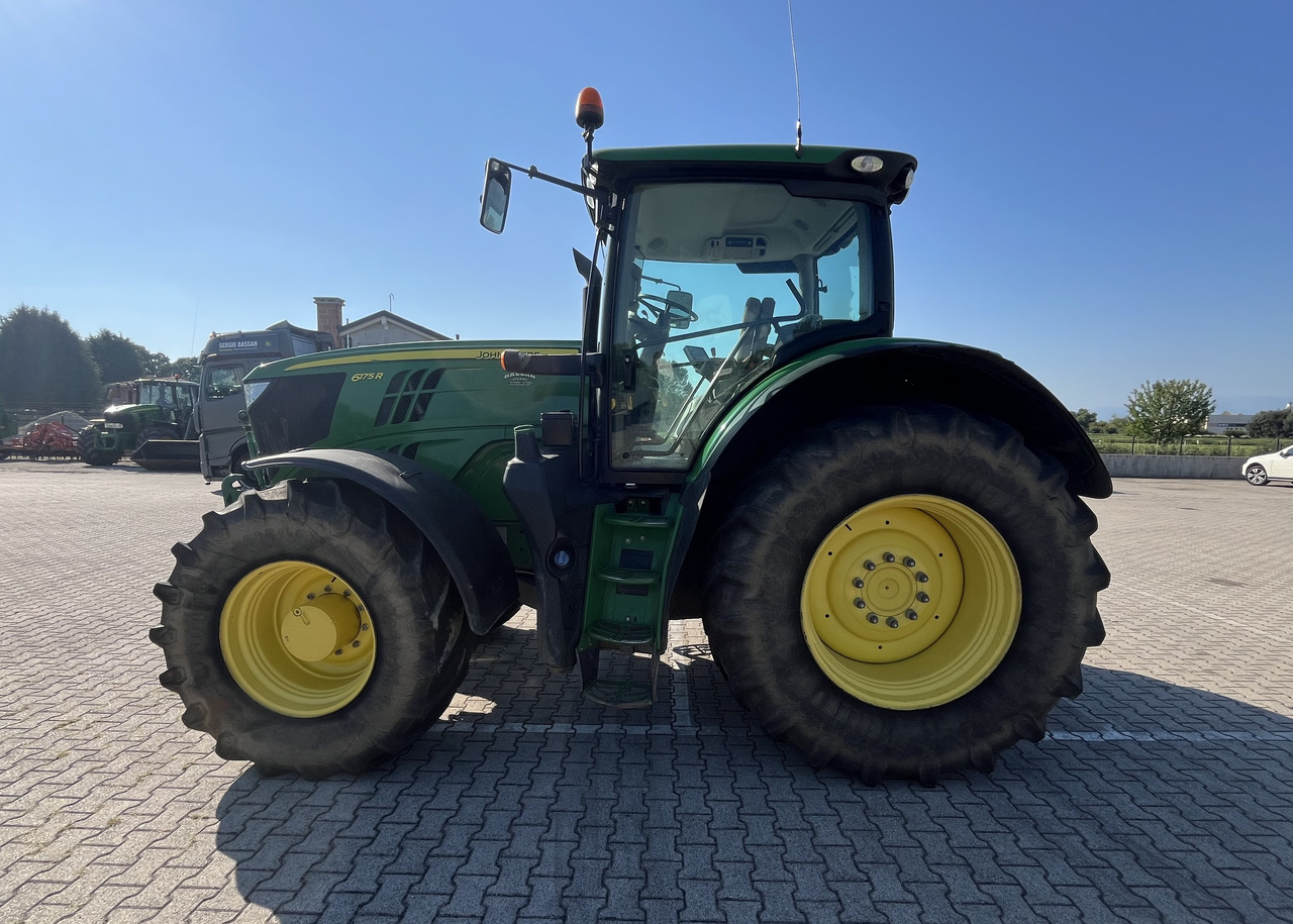 JOHN DEERE 6175 R - Трактор: снимка 2 JOHN DEERE 6175 R - Трактор: снимка 2