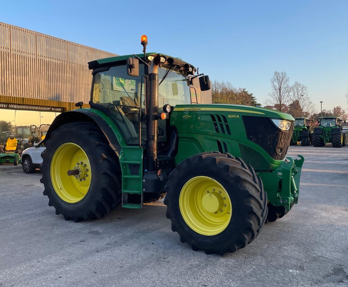 JOHN DEERE 6210 R - Трактор: снимка 2 JOHN DEERE 6210 R - Трактор: снимка 2
