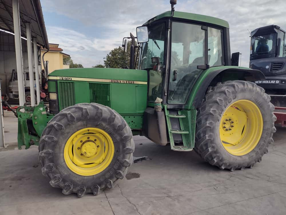 JOHN DEERE 6610 - Трактор: снимка 1 JOHN DEERE 6610 - Трактор: снимка 1