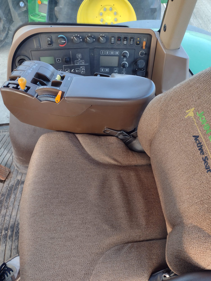 JOHN DEERE 8230 - Трактор: снимка 5 JOHN DEERE 8230 - Трактор: снимка 5