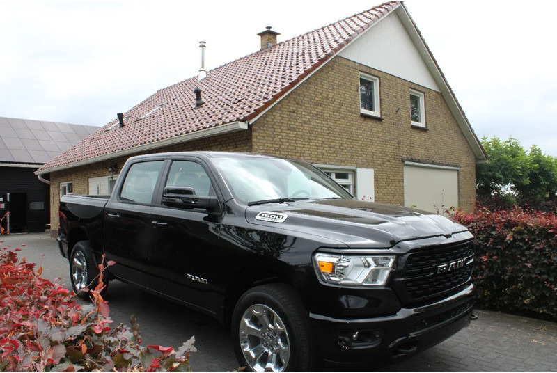 Dodge Ram Pick Up 1500 V8 Bighorn - Лек автомобил: снимка 1 Dodge Ram Pick Up 1500 V8 Bighorn - Лек автомобил: снимка 1