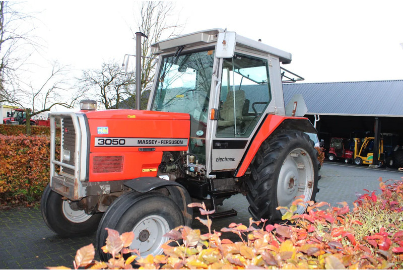 Massey Ferguson 3050 - Трактор: снимка 4 Massey Ferguson 3050 - Трактор: снимка 4