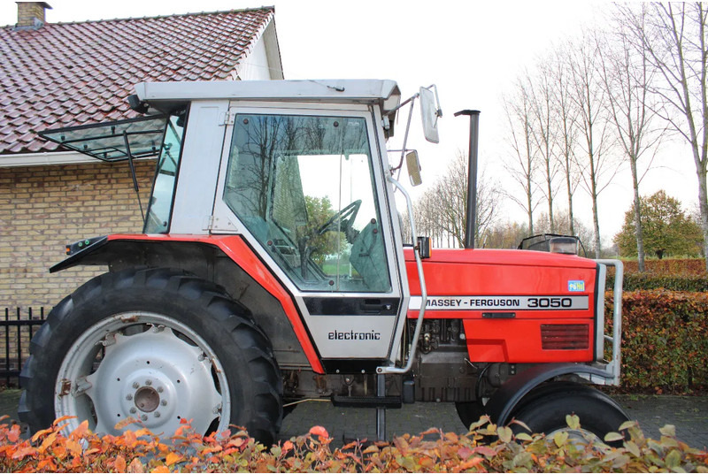 Massey Ferguson 3050 - Трактор: снимка 2 Massey Ferguson 3050 - Трактор: снимка 2