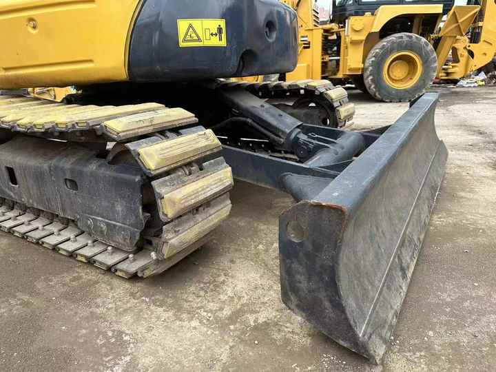 Best Quality Komatsu PC35mr Used Mini Excavator Earth-moving Machinery in Good Performance - Верижен багер: снимка 4 Best Quality Komatsu PC35mr Used Mini Excavator Earth-moving Machinery in Good Performance - Верижен багер: снимка 4