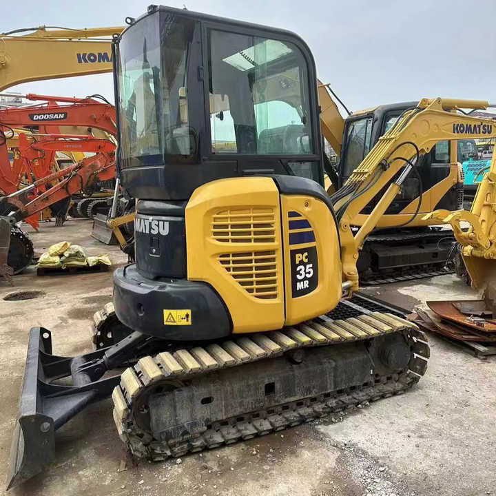 Best Quality Komatsu PC35mr Used Mini Excavator Earth-moving Machinery in Good Performance - Верижен багер: снимка 1 Best Quality Komatsu PC35mr Used Mini Excavator Earth-moving Machinery in Good Performance - Верижен багер: снимка 1