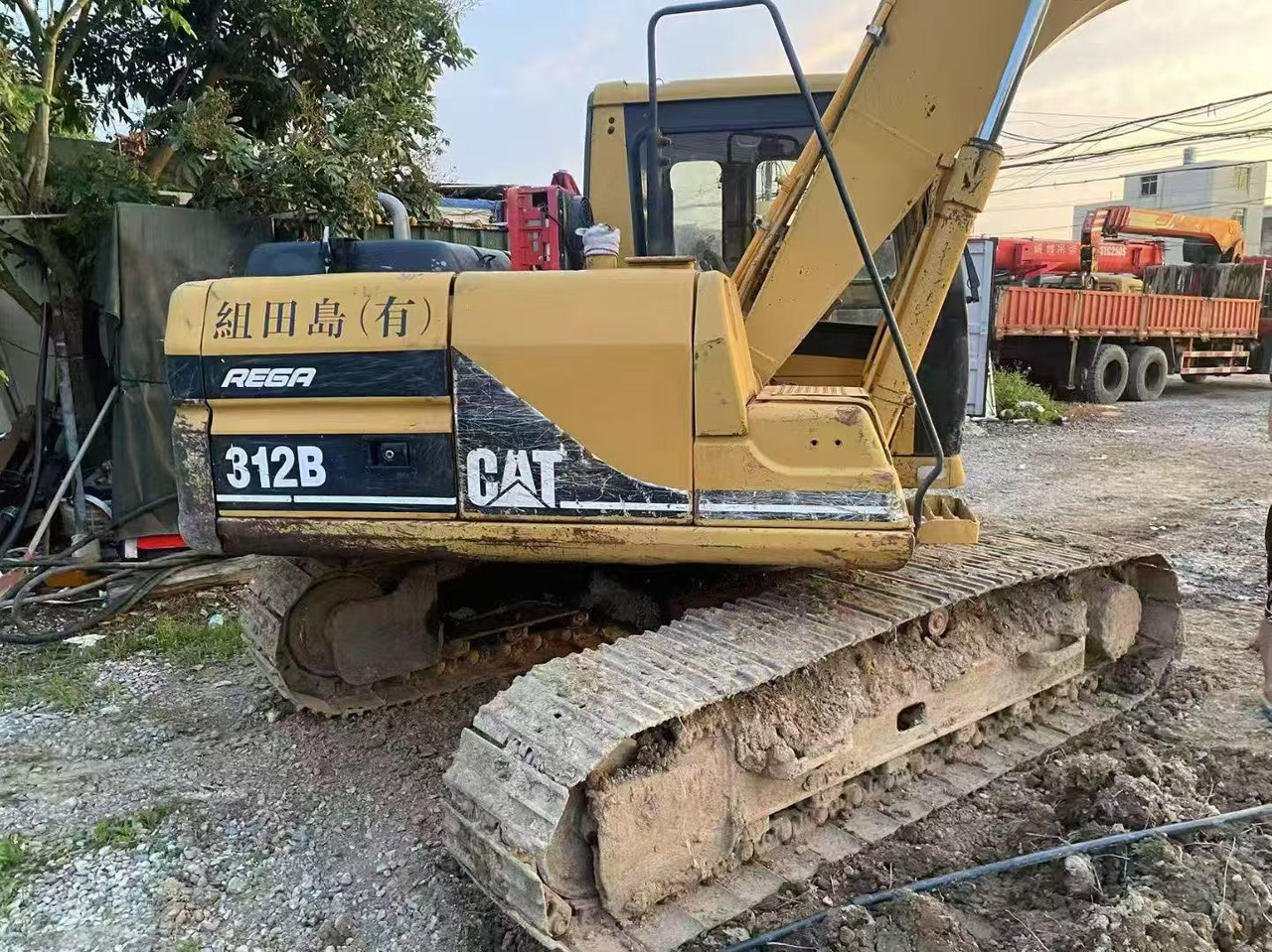 CATERPILLAR 312B - Багер: снимка 1 CATERPILLAR 312B - Багер: снимка 1