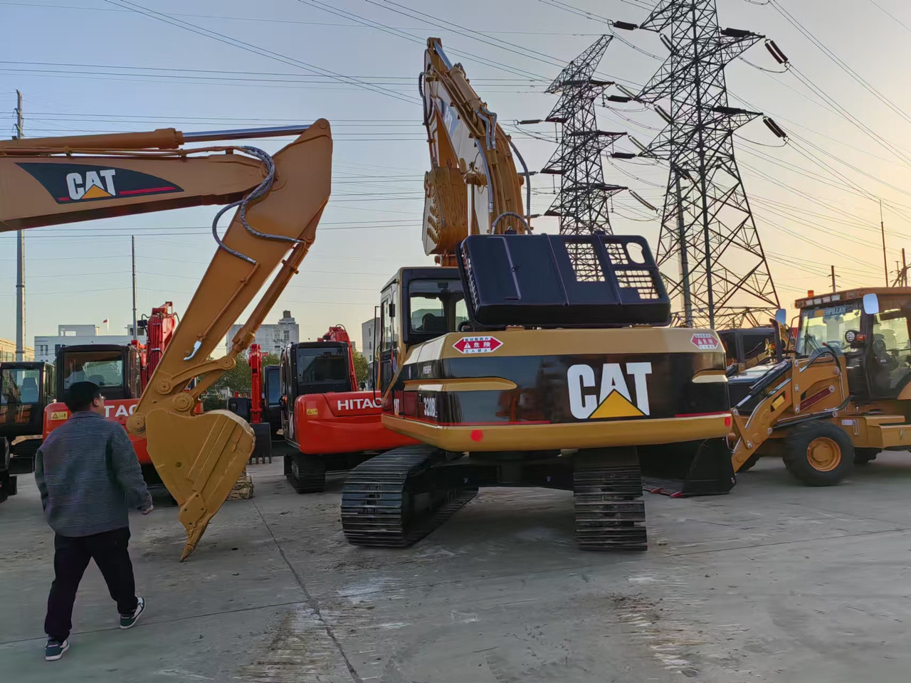 CATERPILLAR 320b - Верижен багер: снимка 4 CATERPILLAR 320b - Верижен багер: снимка 4