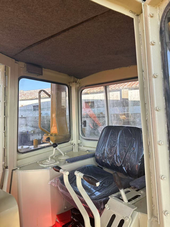 Булдозер CATERPILLAR D8r [ Copy ] [ Copy ] [ Copy ] [ Copy ] [ Copy ] [ Copy ]: снимка 12