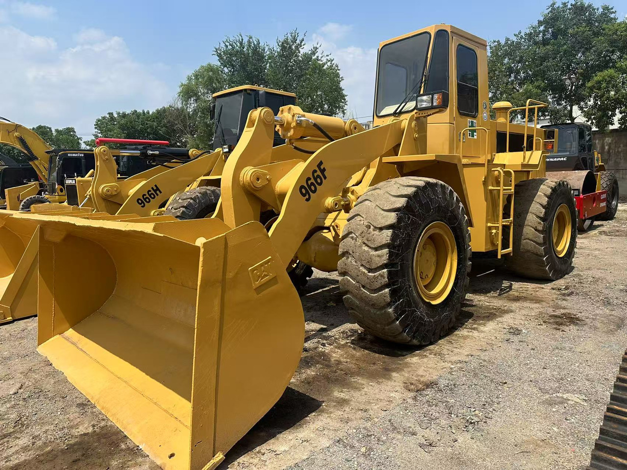 CATERPILLAR - Колесен товарач: снимка 1 CATERPILLAR - Колесен товарач: снимка 1
