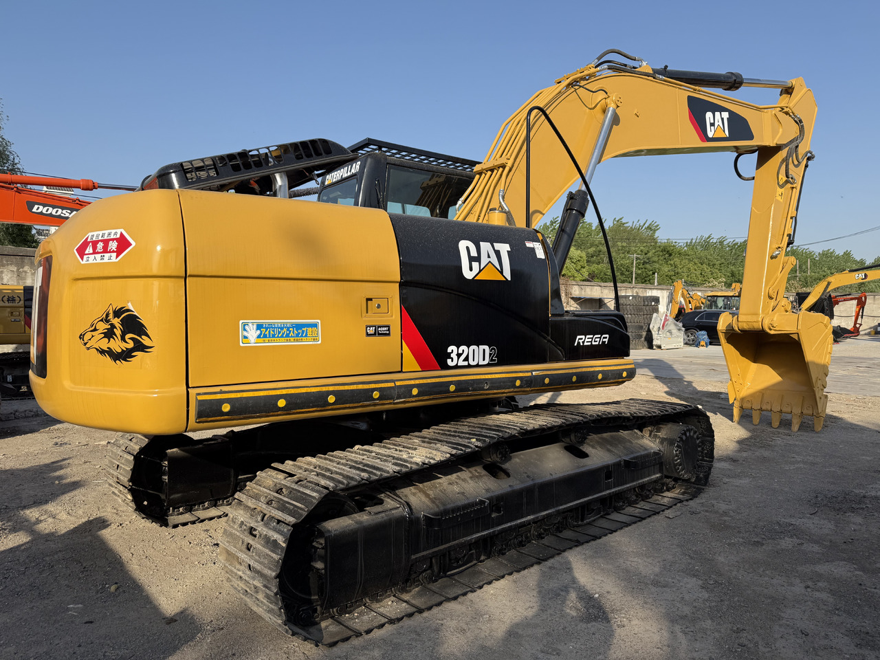 CATERPILLAR used cat 320d - Верижен багер: снимка 1 CATERPILLAR used cat 320d - Верижен багер: снимка 1