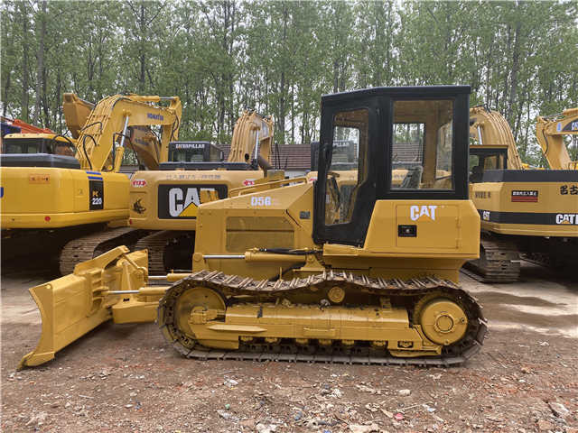 Caterpillar Used D5 Bulldozer , CAT D5g D5h D5k with Ripper , CAT D4h D5h D6h D7h - Булдозер: снимка 4 Caterpillar Used D5 Bulldozer , CAT D5g D5h D5k with Ripper , CAT D4h D5h D6h D7h - Булдозер: снимка 4