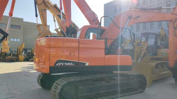 Excellent Condition Korea Brand Dooan Dx140 Excavator in Stock Used Doosan Dx140 225 300 Excavator Low Working Hours on Sale - Багер: снимка 2 Excellent Condition Korea Brand Dooan Dx140 Excavator in Stock Used Doosan Dx140 225 300 Excavator Low Working Hours on Sale - Багер: снимка 2