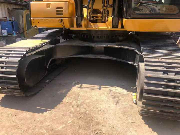 Good Condition Used CAT Excavator Japan 330D Original Used Excavator Cat 330D in Stock - Верижен багер: снимка 4 Good Condition Used CAT Excavator Japan 330D Original Used Excavator Cat 330D in Stock - Верижен багер: снимка 4