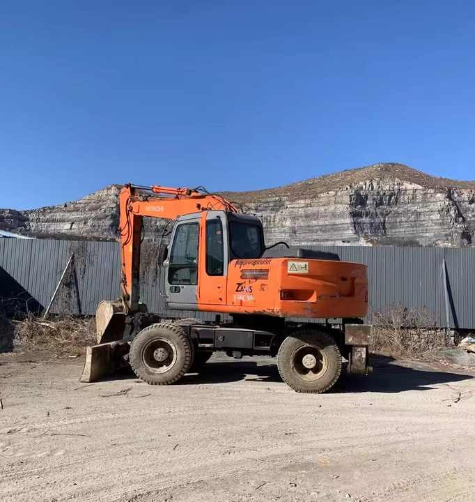 HITACHI ZX300 Excavator, Original Japan Surplus Hitachi ZX300 for Sale - Багер: снимка 2 HITACHI ZX300 Excavator, Original Japan Surplus Hitachi ZX300 for Sale - Багер: снимка 2