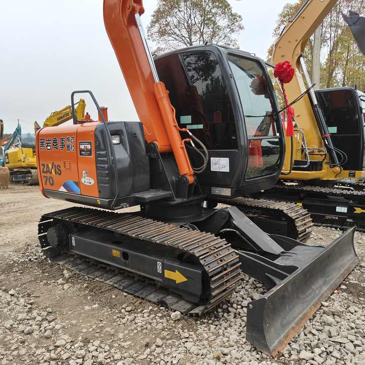 HITACHI ZX70 Original Japan Surplus Hitachi ZX70 for Sale - Верижен багер: снимка 1 HITACHI ZX70 Original Japan Surplus Hitachi ZX70 for Sale - Верижен багер: снимка 1