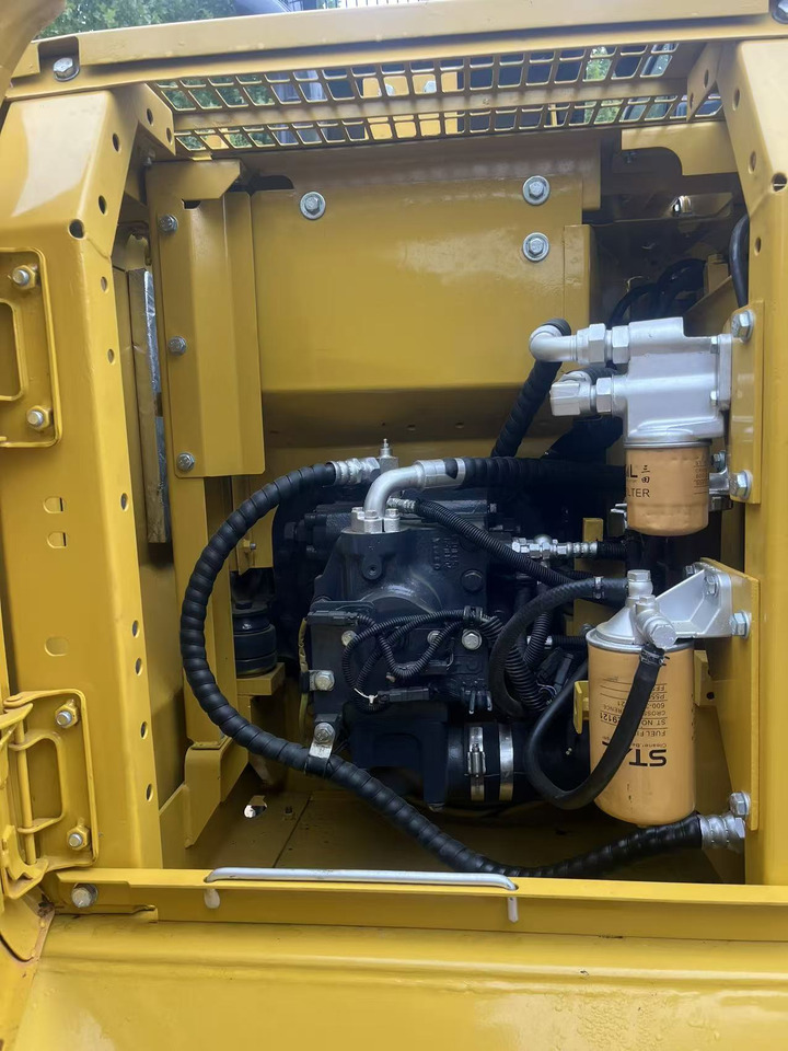 KOMATSU PC130 - Верижен багер: снимка 5 KOMATSU PC130 - Верижен багер: снимка 5
