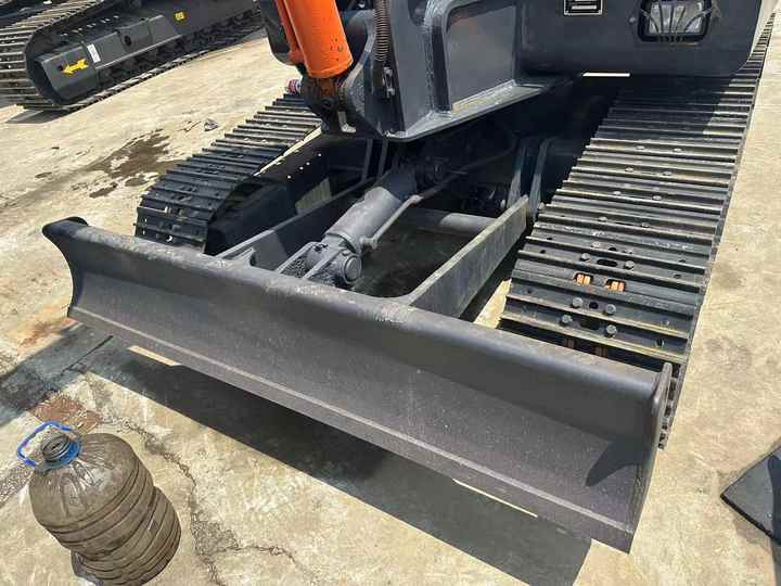 Low Shipping Used Excavator Doosan DH55 Good Condition with Low Hours - Багер: снимка 4 Low Shipping Used Excavator Doosan DH55 Good Condition with Low Hours - Багер: снимка 4