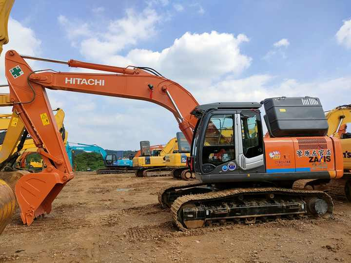 Original Japan Hitachi ZX240 Excavator Hitachi Excavator in Low Price for Hot Sale - Верижен багер: снимка 2 Original Japan Hitachi ZX240 Excavator Hitachi Excavator in Low Price for Hot Sale - Верижен багер: снимка 2