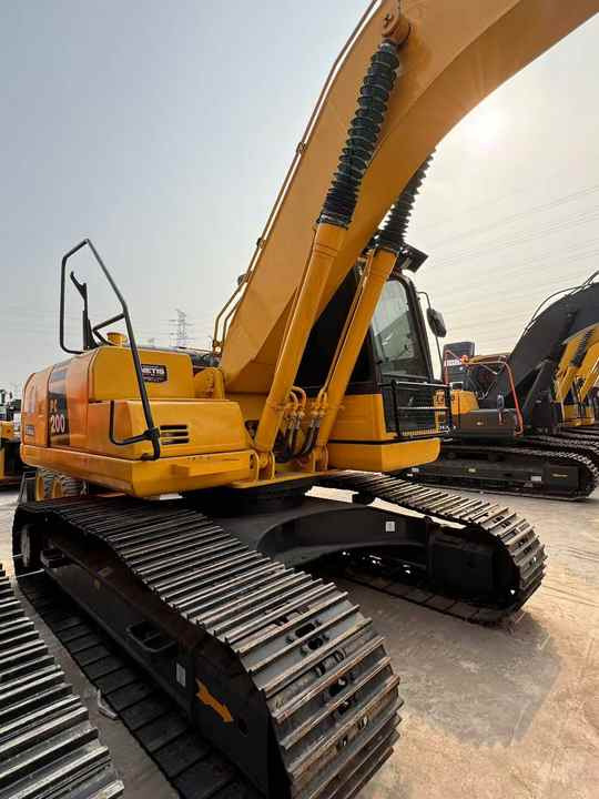 PC200-8 Low Working Hour Second Hand 20 Ton Excavator Komatsu Pc200-8 Crawler Excavator Used Komatsu Excavator PC200-8N1 - Багер: снимка 2 PC200-8 Low Working Hour Second Hand 20 Ton Excavator Komatsu Pc200-8 Crawler Excavator Used Komatsu Excavator PC200-8N1 - Багер: снимка 2