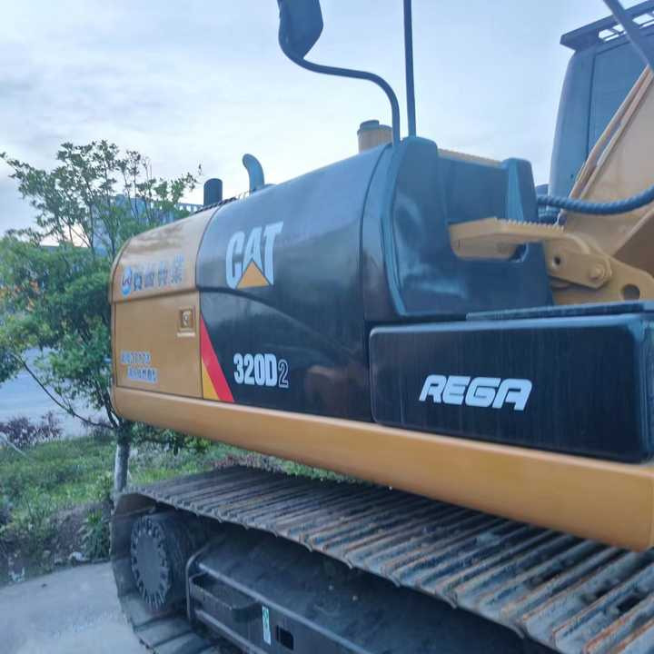 Reasonable Price Japan Original 330d2 Caterpillar Excavator CAT USED 329D2 320D2 325D 315D Excavator - Верижен багер: снимка 3 Reasonable Price Japan Original 330d2 Caterpillar Excavator CAT USED 329D2 320D2 325D 315D Excavator - Верижен багер: снимка 3