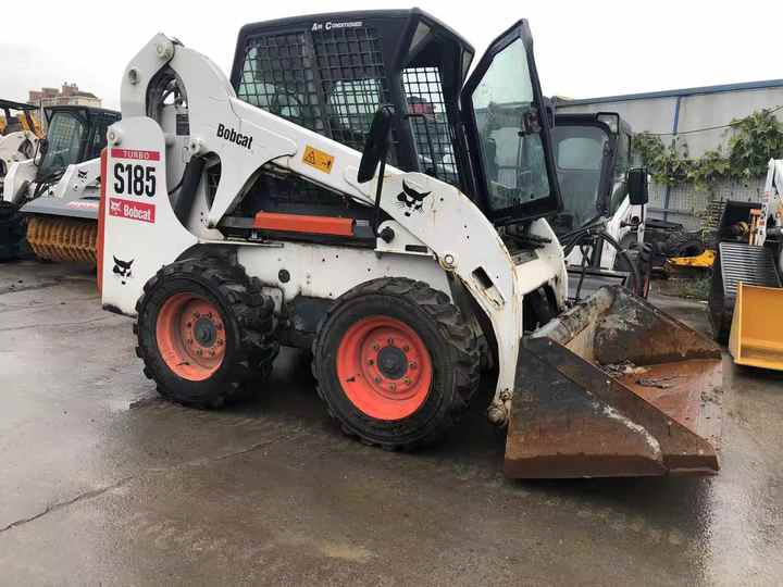Used Bob Cat Bob Cat S185 Used Mini Skid Steer Wheel Loader Multifunctional Track Loaders Bobcat - Мини челен товарач: снимка 5 Used Bob Cat Bob Cat S185 Used Mini Skid Steer Wheel Loader Multifunctional Track Loaders Bobcat - Мини челен товарач: снимка 5