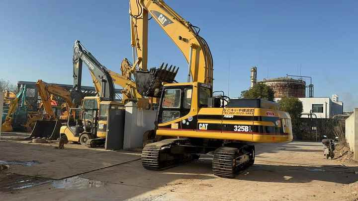 Used Digger CAT 325BL Construction Machinery Construction Digger Used CAT 325BL Cheap Excavator - Верижен багер: снимка 3 Used Digger CAT 325BL Construction Machinery Construction Digger Used CAT 325BL Cheap Excavator - Верижен багер: снимка 3