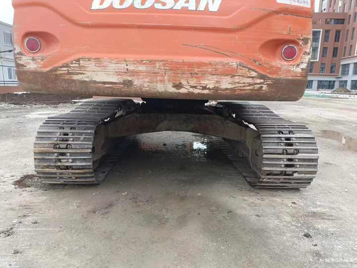 Used Digger Doosan DX225LC-9T Construction Machinery Construction Digger Used Doosan DX225LC-9T Cheap Excavator - Верижен багер: снимка 5 Used Digger Doosan DX225LC-9T Construction Machinery Construction Digger Used Doosan DX225LC-9T Cheap Excavator - Верижен багер: снимка 5