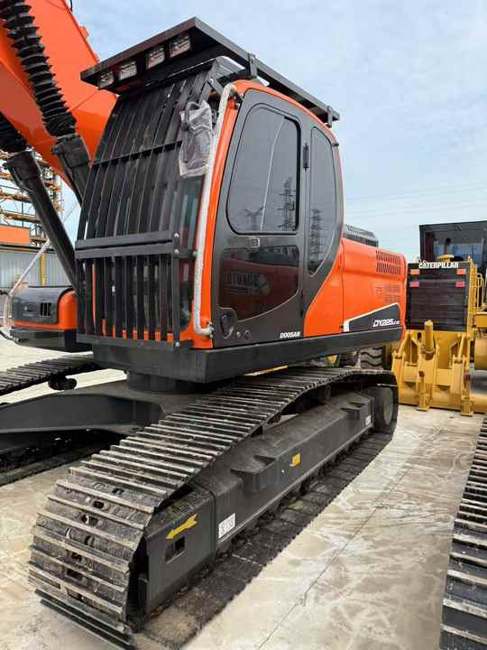 Used Digger Doosan DX225LC-9T Construction Machinery Construction Digger Used Doosan DX225LC-9T Cheap Excavator - Верижен багер: снимка 5 Used Digger Doosan DX225LC-9T Construction Machinery Construction Digger Used Doosan DX225LC-9T Cheap Excavator - Верижен багер: снимка 5