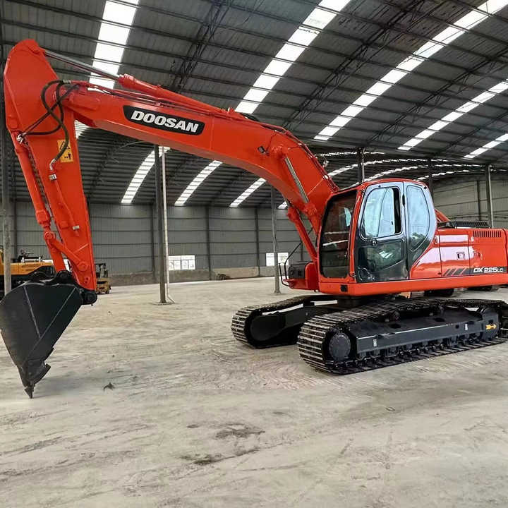 Used Digger Doosan DX225LC-9T Construction Machinery Construction Digger Used Doosan DX225LC-9T Cheap Excavator - Верижен багер: снимка 1 Used Digger Doosan DX225LC-9T Construction Machinery Construction Digger Used Doosan DX225LC-9T Cheap Excavator - Верижен багер: снимка 1